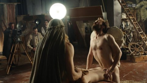 Franziska Holitschke - Hot Scenes in Babylon Berlin s01 (2017)