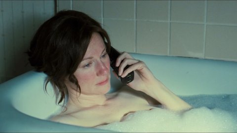 Laura Linney - Hot Scenes in The Savages (2007)