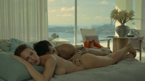 Cecilia Ponce, Aislinn Derbez, Ana de la Reguera - Hot Scenes in Macho (2016)