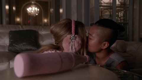 Billie Lourd, Jeanna Han - Hot Scenes in Scream Queens s01e06 (2015)