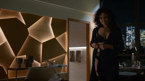 Reiko Aylesworth - Hot Scenes in Bull s03e13 (2018)