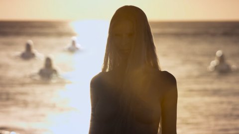 Lisa Seiffert - Hot Scenes in Tidelands s01e05-08 (2018)