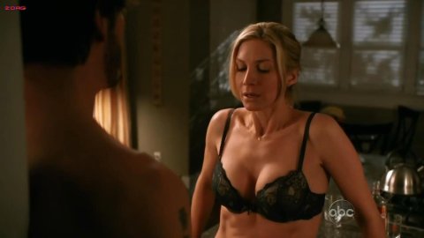 Elizabeth Mitchell - Hot Scenes in V s02e08 (2011)