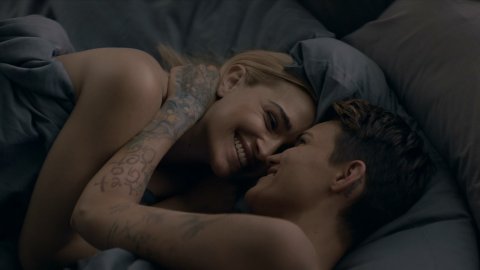 Ruby Rose, Brianne Howe - Hot Scenes in Batwoman s01e04 (2019)