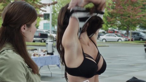 Jacqueline MacInnes Wood - Hot Scenes in Final Destination 5 (2011)