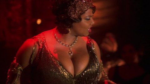 Queen Latifah - Hot Scenes in Chicago (2002)