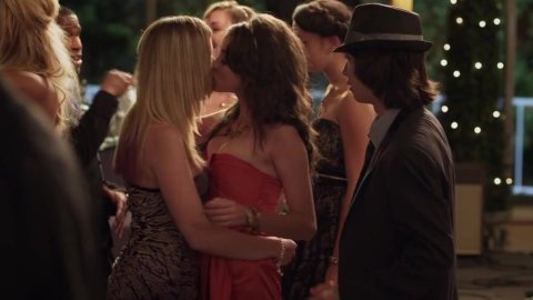 Dreama Walker, Sarah Hyland - Hot Scenes in Date and Switch (2013)