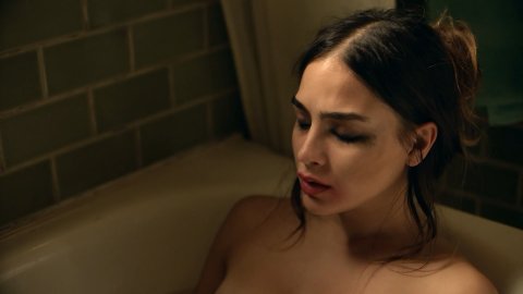 Melissa Barrera - Hot Scenes in Vida s02e07 (2019)