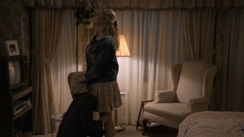 Kirsten Dunst - Hot Scenes in On Becoming a God in Central Florida s01e04 (2019)