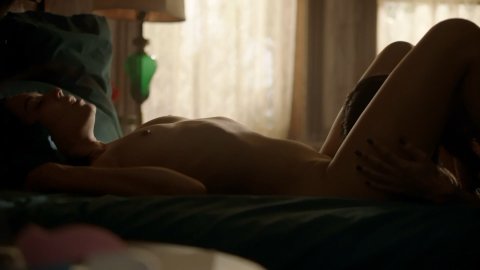 Mishel Prada, Maria-Elena Laas - Hot Scenes in Vida s02e03 (2019)