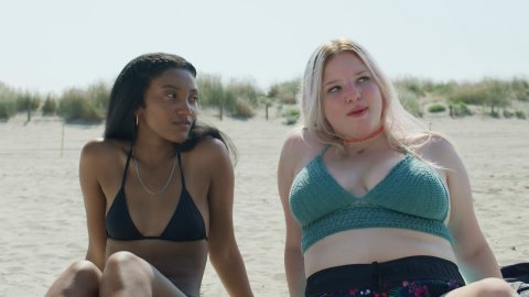 Jordan Kristine Seamon, Beatrice Barichella, Francesca Scorsese - Hot Scenes in We Are Who We Are s01e02 (2020)