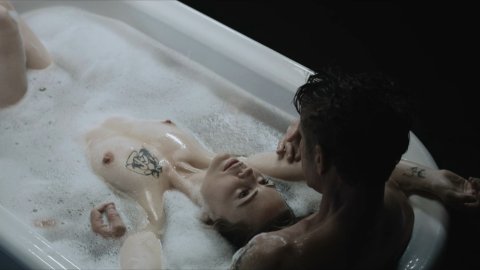 Melissa George - Hot Scenes in The First s01e05 (2018)