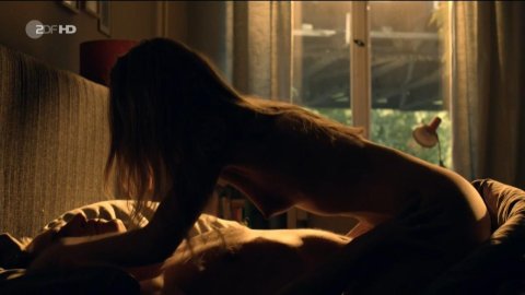 Lisa Maria Potthoff - Hot Scenes in Der letzte Kronzeuge - Flucht in die Alpen (2014)