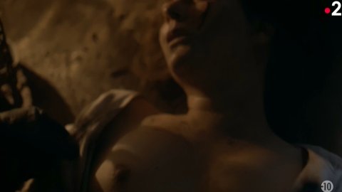 Laura Smet, Caroline Borderieux - Hot Scenes in La Garçonne s01e04 (2020)