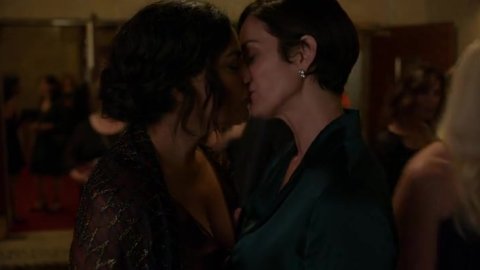 Sarita Choudhury, Carrie Anne Moss - Hot Scenes in Marvel's Jessica Jones s03e04 (2019)