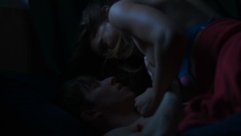 Jessica Rothe, Kathleen Rose Perkins - Hot Scenes in Juveniles (2018)