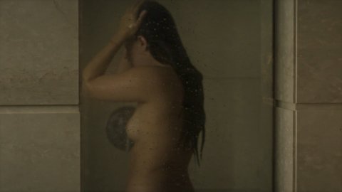 Alicia Jaziz - Hot Scenes in Ingobernable s02e10 (2018)