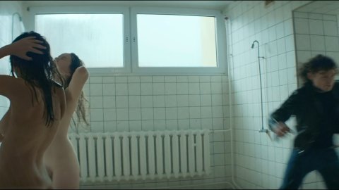 Kamila Kaminska, Anna Prochniak - Hot Scenes in Breaking the Limits (2017)