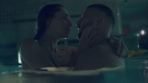 Kim Riedle - Hot Scenes in Skylines s01e06 (2019)