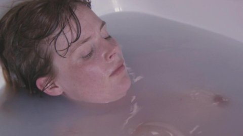 Isabelle Carre - Hot Scenes in Hideaway (Le refuge) (2010)