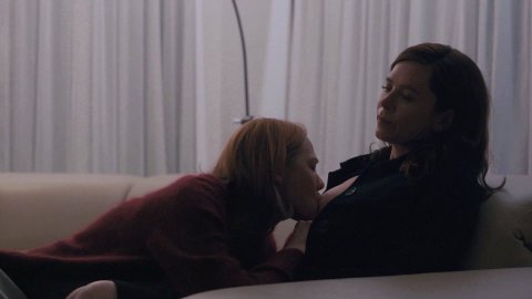 Anna Friel, Louisa Krause - Hot Scenes in The Girlfriend Experience s02e09 (2017)