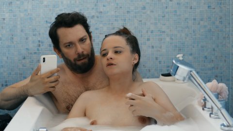 Jasna Fritzi Bauer - Hot Scenes in jerks. s03e01 (2019)