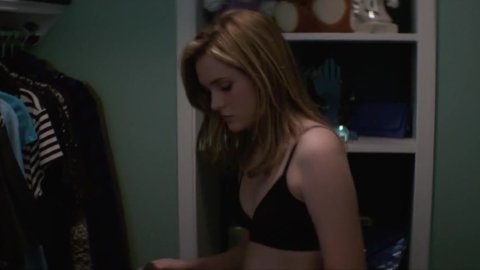 Grace Victoria Cox - Hot Scenes in Heathers s01e02 (2018)