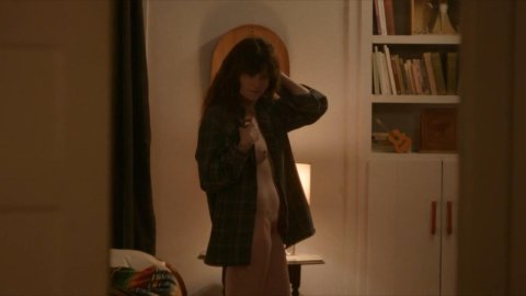 Kathryn Hahn - Hot Scenes in I Love Dick s01e08 (2017)