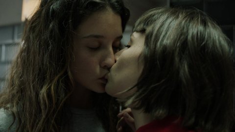 Maria Pedraza, Ursula Corbero - Hot Scenes in Money Heist s01e08 (2017)