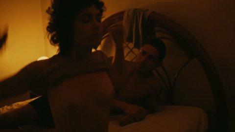 Maria Flor, Edvana Carvalho - Hot Scenes in Irmãos Freitas s01e04-05 (2019)