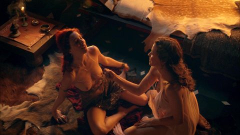 Lucy Lawless, Jaime Murray - Hot Scenes in Spartacus s01e01 (2011)