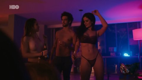 Nabia Vilela - Hot Scenes in The Secret Life of Couples s02e03 (2019)