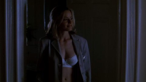 Elisabeth Shue - Hot Scenes in The Saint (1997)