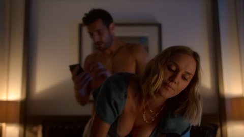 Erinn Hayes - Hot Scenes in Huge in France s01e03-04-07 (2019)